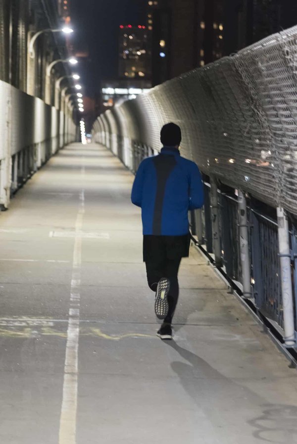 Eviter tout risque de courir la nuit en portant des accessoires de sécurité